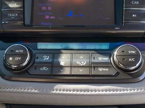 Used 2013 Toyota RAV4 XLE AWD/4WD image 21