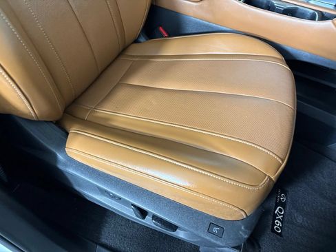 Used 2023 INFINITI QX60 Sensory w/ Vision Package AWD/4WD image 32