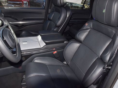 New 2025 Lincoln Navigator Reserve w/ Jet Appearance Package image 37