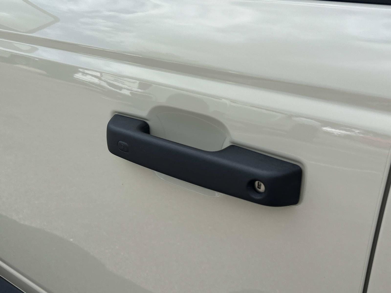 Used 2025 Ford Bronco Badlands AWD/4WD image 19