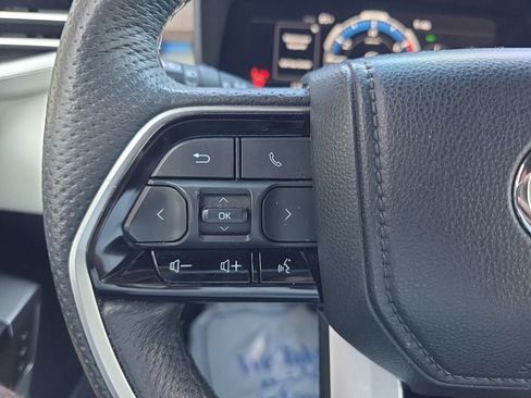 Used 2023 Toyota Sequoia Capstone AWD/4WD image 21