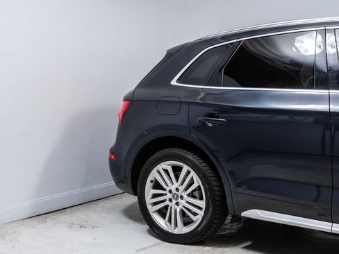 Used 2018 Audi Q5 2.0T Premium Plus w/ Premium Plus Package AWD/4WD image 11