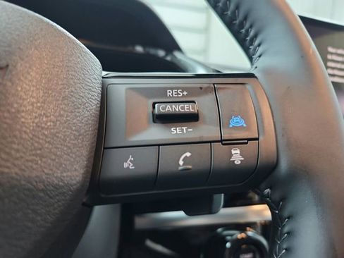 New 2026 Nissan Pathfinder SL w/ SL Premium Package FWD image 24