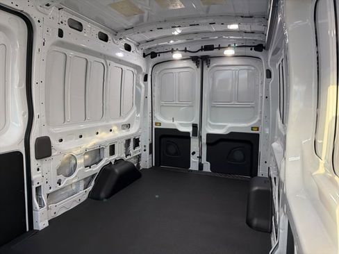 New 2025 Ford Transit 250 148 Medium Roof image 8