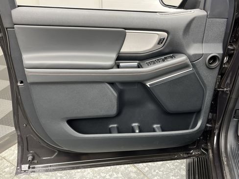 New 2025 Ford Expedition Max Active AWD/4WD image 9