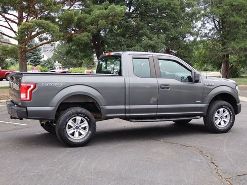 Used 2015 Ford F150 XL w/ Equipment Group 101A Mid AWD/4WD image 4