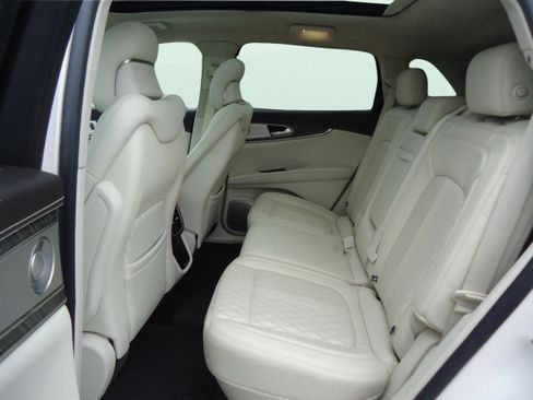 Used 2019 Lincoln Nautilus Black Label image 32