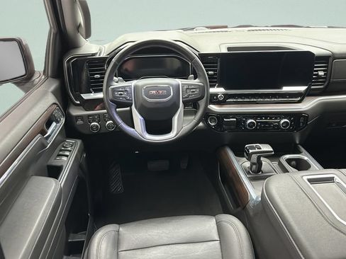 Used 2022 GMC Sierra 1500 SLT w/ SLT Premium Plus Package AWD/4WD image 14