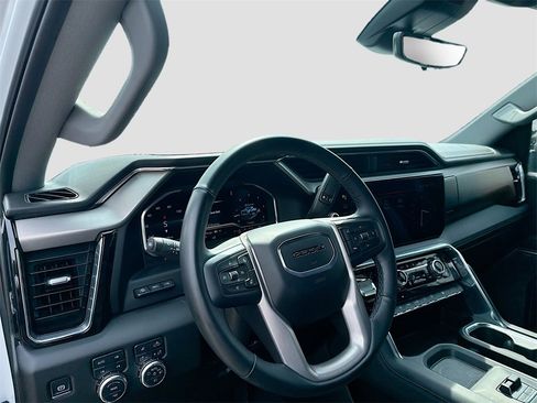 Used 2025 GMC Sierra 3500 Denali w/ Denali Reserve Package image 12