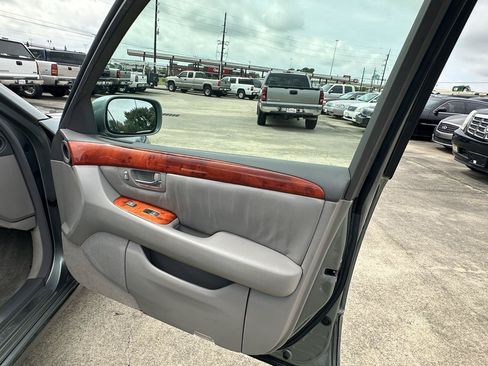 Used 2003 Lexus LS 430 RWD image 25
