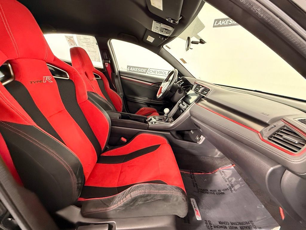Used 2017 Honda Civic Type R image 23