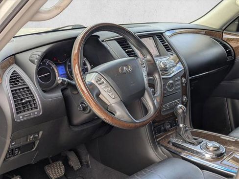 Used 2017 INFINITI QX80 4WD w/ Driver Assistance Package image 10
