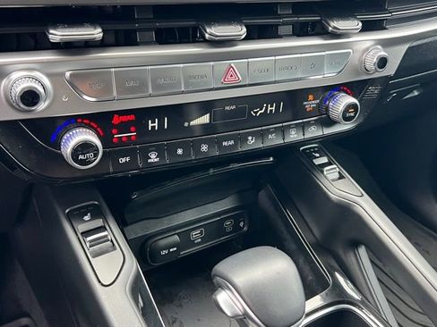 Certified 2023 Kia Telluride S image 19