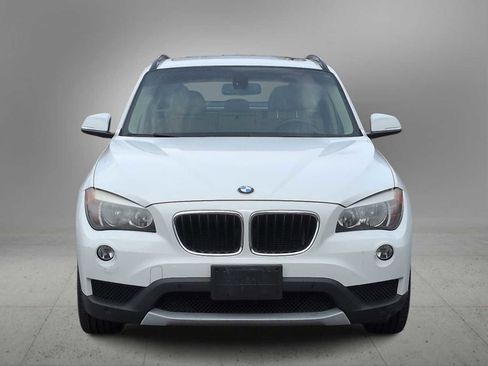 Used 2013 BMW X1 sDrive28i image 3