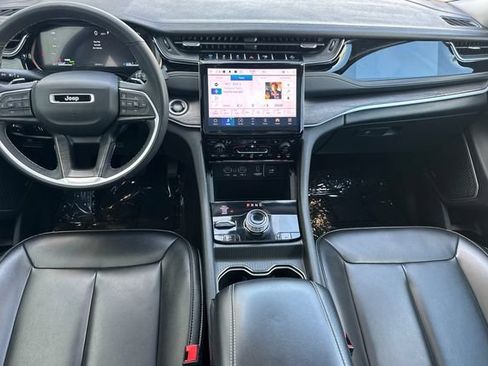 Used 2024 Jeep Grand Cherokee Limited 4xe AWD/4WD image 15