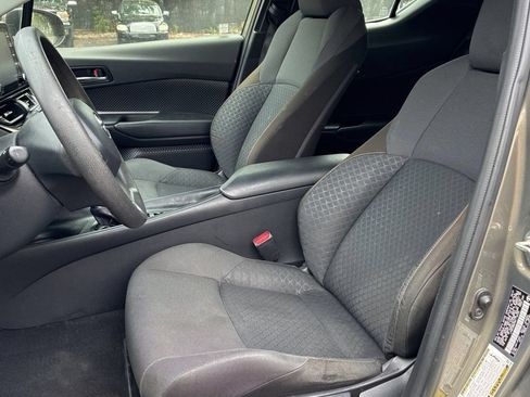 Used 2021 Toyota C-HR LE FWD image 9