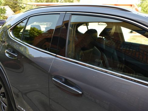 Used 2020 Lexus UX 250h F Sport w/ F Sport Premium Package image 37