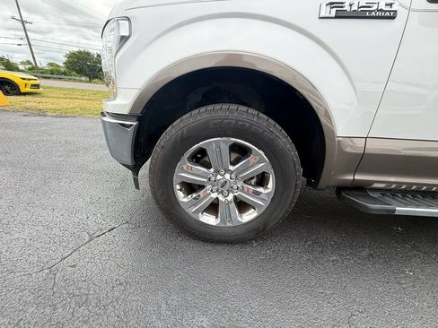 Used 2018 Ford F150 Lariat w/ Equipment Group 502A Luxury AWD/4WD image 10
