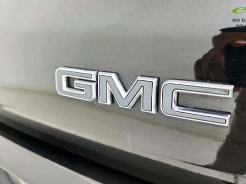 Used 2026 GMC Acadia Denali Ultimate FWD image 33