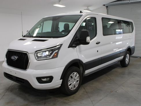 Used 2023 Ford Transit 350 XLT image 4