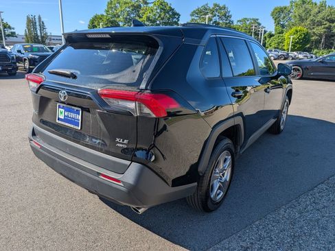 Used 2024 Toyota RAV4 XLE AWD/4WD image 6