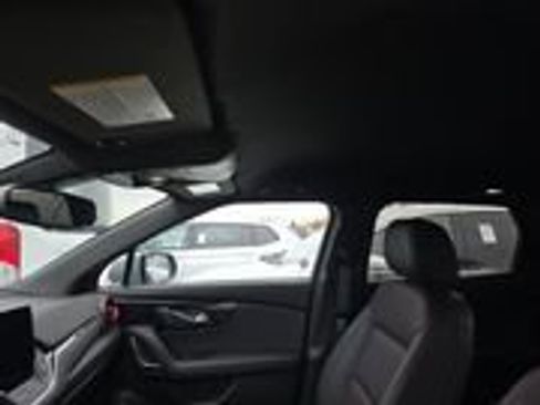 Used 2025 Chevrolet Blazer RS image 18