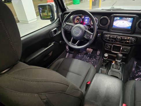 Used 2023 Jeep Wrangler Unlimited Sport AWD/4WD image 35