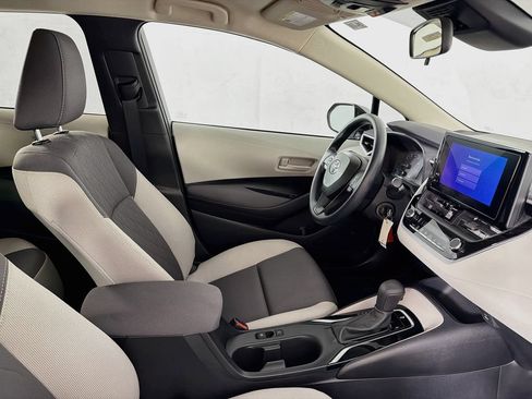 Used 2023 Toyota Corolla LE FWD image 35