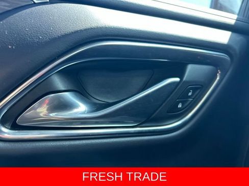Used 2022 Chevrolet Tahoe Z71 w/ Z71 Off-Road Package AWD/4WD image 19