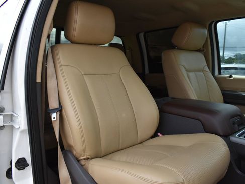 Used 2016 Ford F350 Lariat w/ Lariat Interior Package AWD/4WD image 29