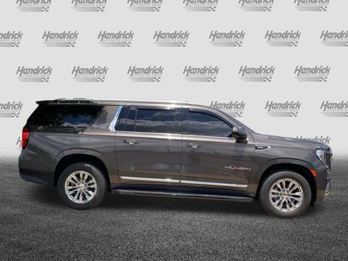 Used 2021 GMC Yukon XL SLT AWD/4WD image 11