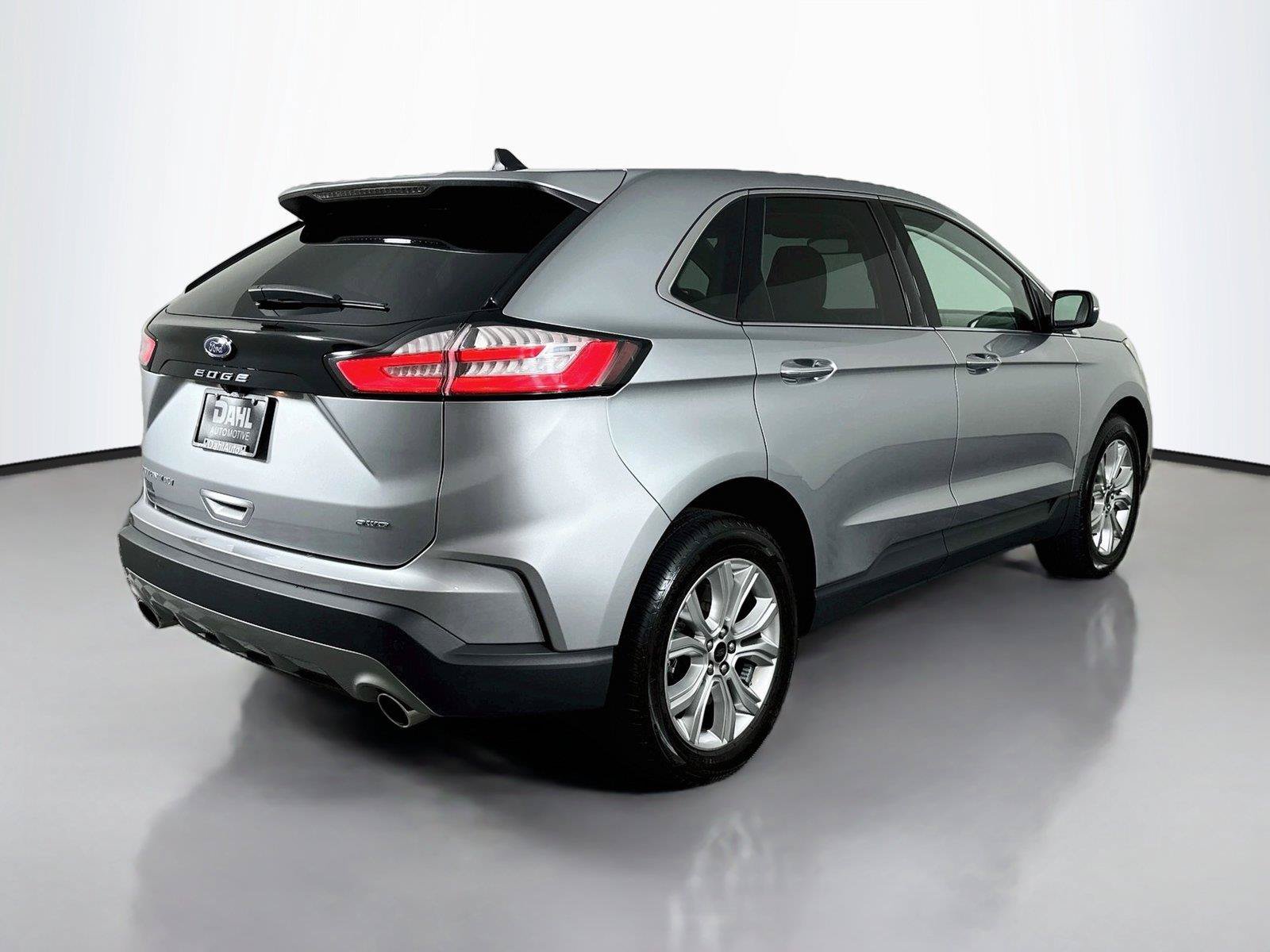 Used 2023 Ford Edge Titanium AWD/4WD image 13