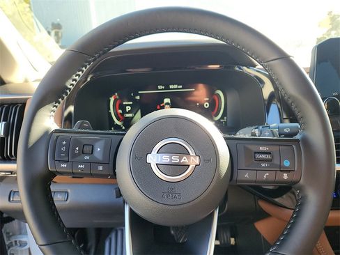 New 2025 Nissan Pathfinder Platinum w/ Cargo Package image 9