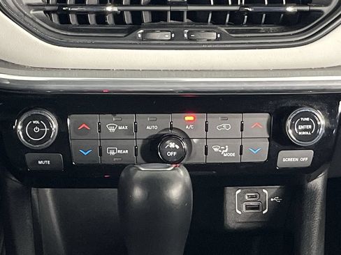 Used 2023 Jeep Compass Limited AWD/4WD image 21