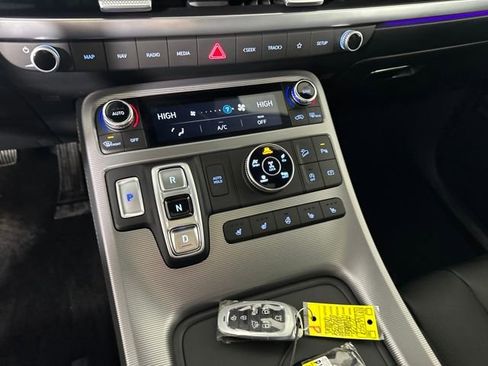 Used 2025 Hyundai Palisade Calligraphy image 20
