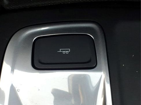 Used 2018 Chevrolet Equinox LT FWD image 22
