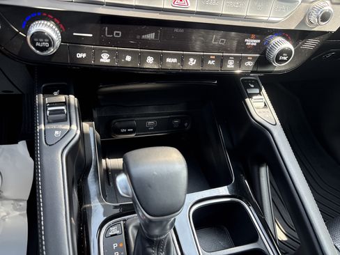 Used 2024 Kia Telluride EX X-Line AWD/4WD image 32
