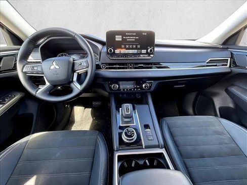 Used 2022 Mitsubishi Outlander SE FWD image 15