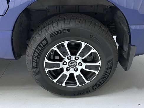 Used 2023 Nissan Titan SV w/ SV Convenience Package AWD/4WD image 22