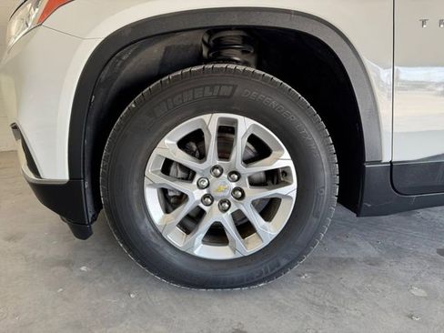 Used 2019 Chevrolet Traverse LT image 23