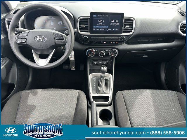 Certified 2025 Hyundai Venue SE FWD image 14