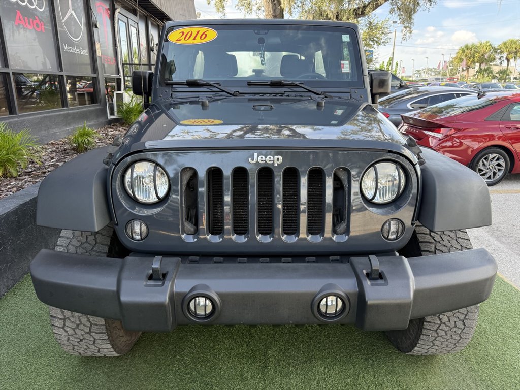 Used 2016 Jeep Wrangler Unlimited Sport AWD/4WD image 2