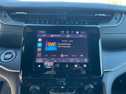 New 2025 Jeep Grand Cherokee L Altitude AWD/4WD image 14