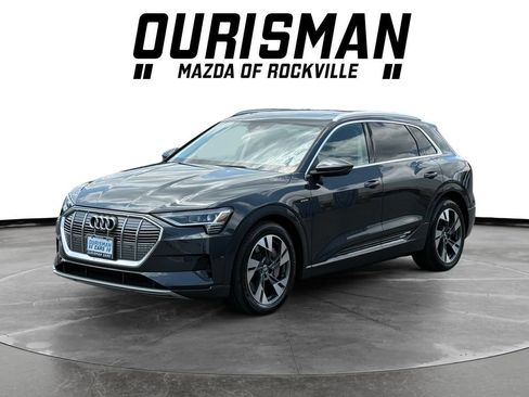 Used 2021 Audi e-tron Premium Plus w/ Premium Plus Package AWD/4WD image 2