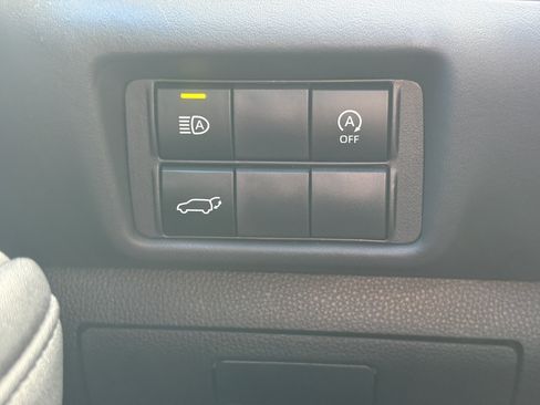Used 2023 Toyota Highlander XSE FWD image 31