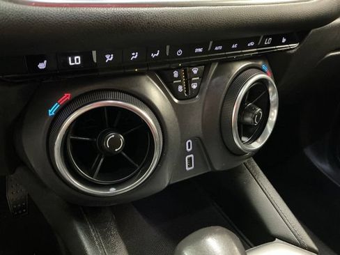 Used 2020 Chevrolet Blazer LT FWD image 22
