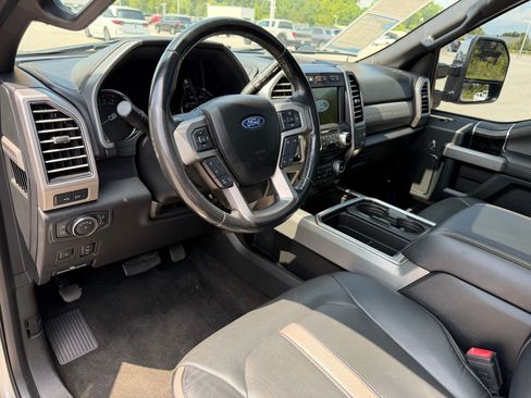 Used 2018 Ford F250 Platinum w/ Platinum Ultimate Package AWD/4WD image 4