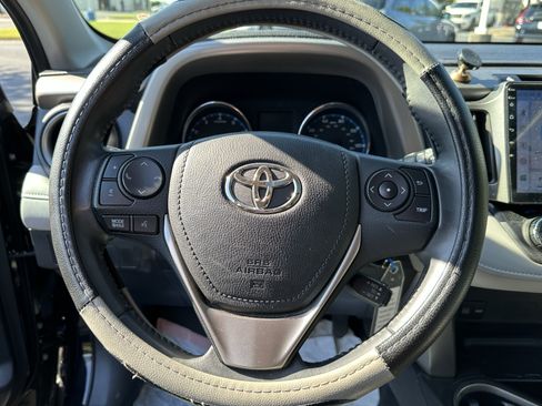 Used 2016 Toyota RAV4 XLE FWD image 6