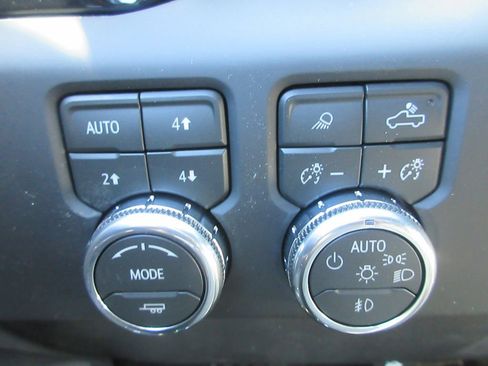 New 2026 GMC Sierra 1500 AT4 w/ AT4 Premium Package AWD/4WD image 20