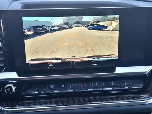 Used 2024 GMC Sierra 2500 SLE w/ SLE Value Package; image 18